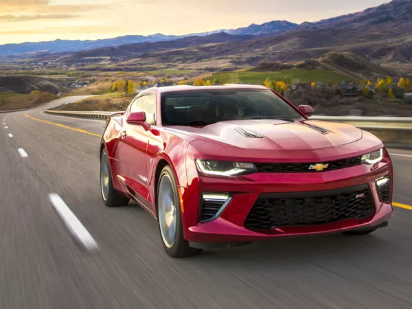 Dịch vụ thay Kính chắn gió xe Chevrolet Camaro tận nơi